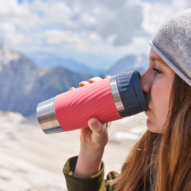 TRAVEL MUG Easy Twist milieu